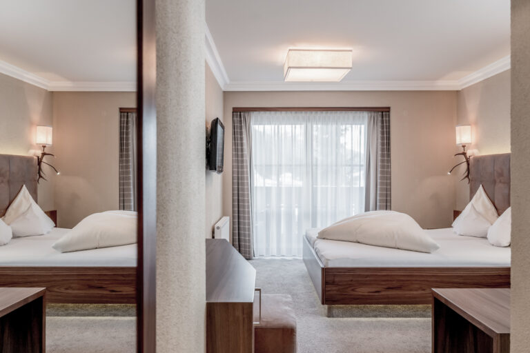 Hotel Caroline | Ischgl | Doppelzimmer mit Balkon